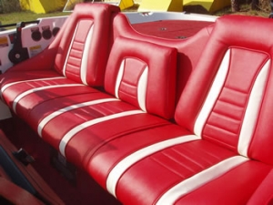 Bass boat seats